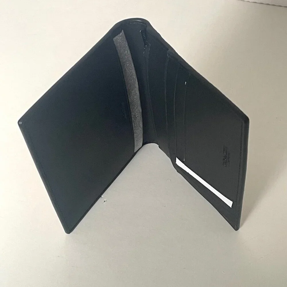 Coach Signature Passport Holder Card Case CW170 Tan Black Slim Wallet NWT - Picture 6 of 8